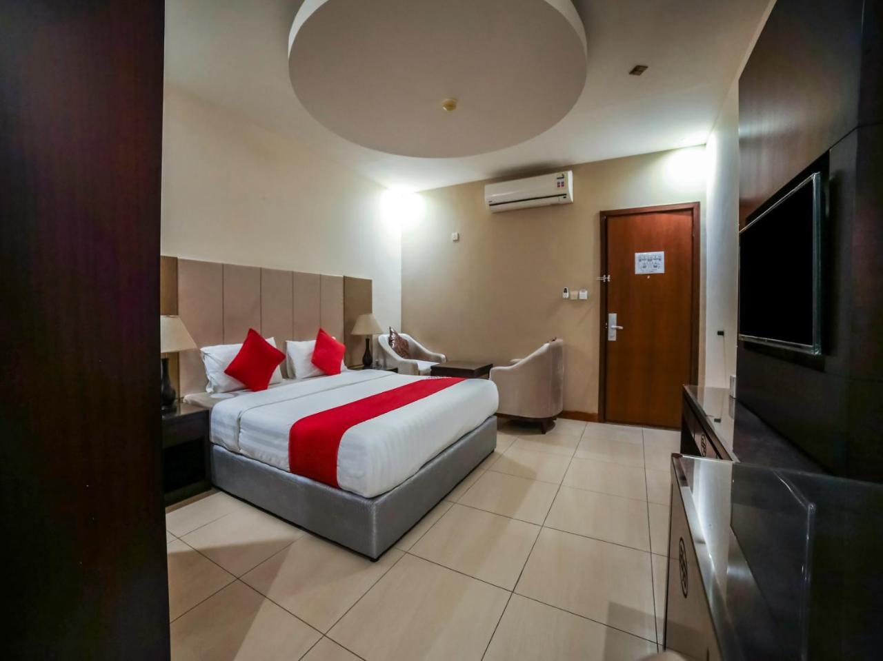 Night Inn Hotel Ал Хубар Екстериор снимка