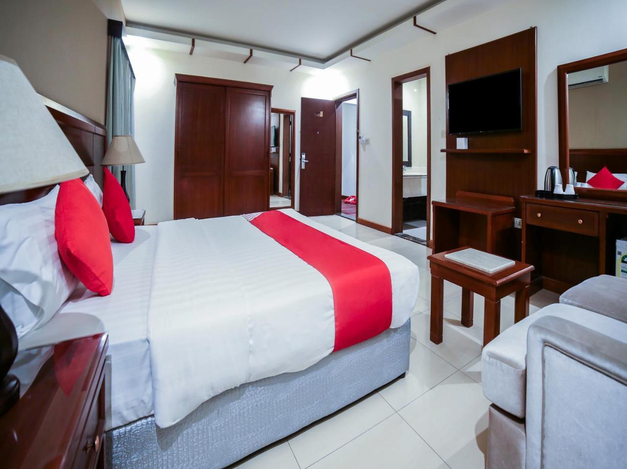 Night Inn Hotel Ал Хубар Екстериор снимка